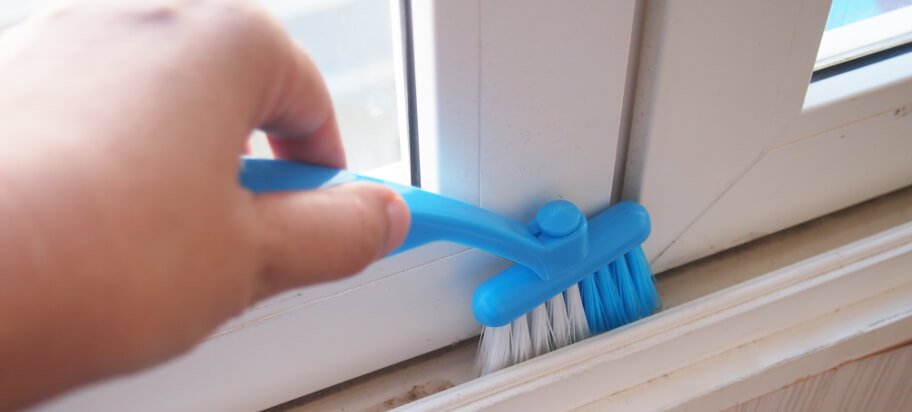 How to Clean Window Tracks the Easy Way