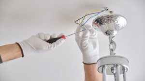 How to Easily Change a Light Fitting