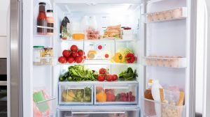 How to Clean a Fridge Thoroughly Inside and Out
